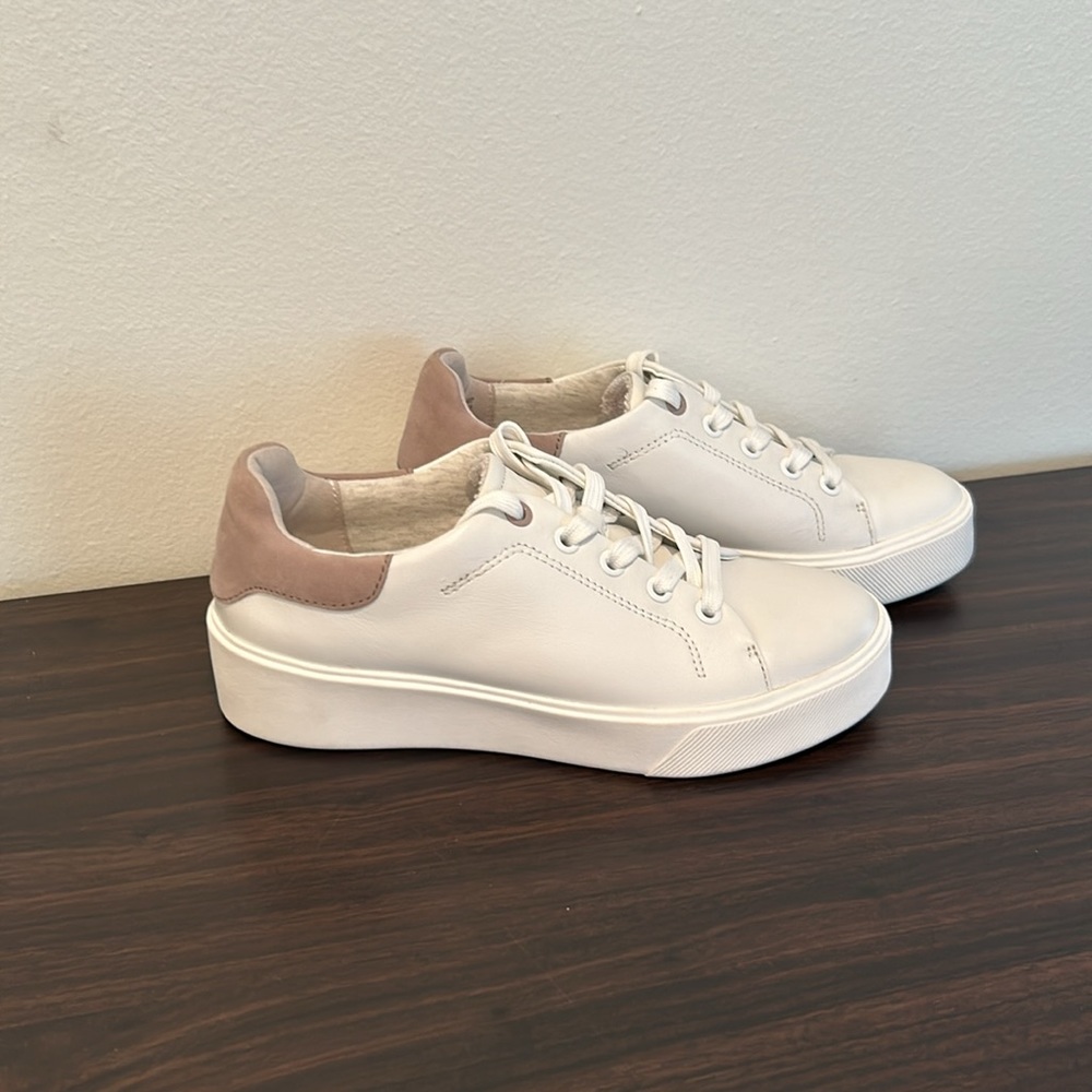 New Naturalizer brand womens Morrison 2.0 sneakers, sz 5.5 - Picture 3 of 8